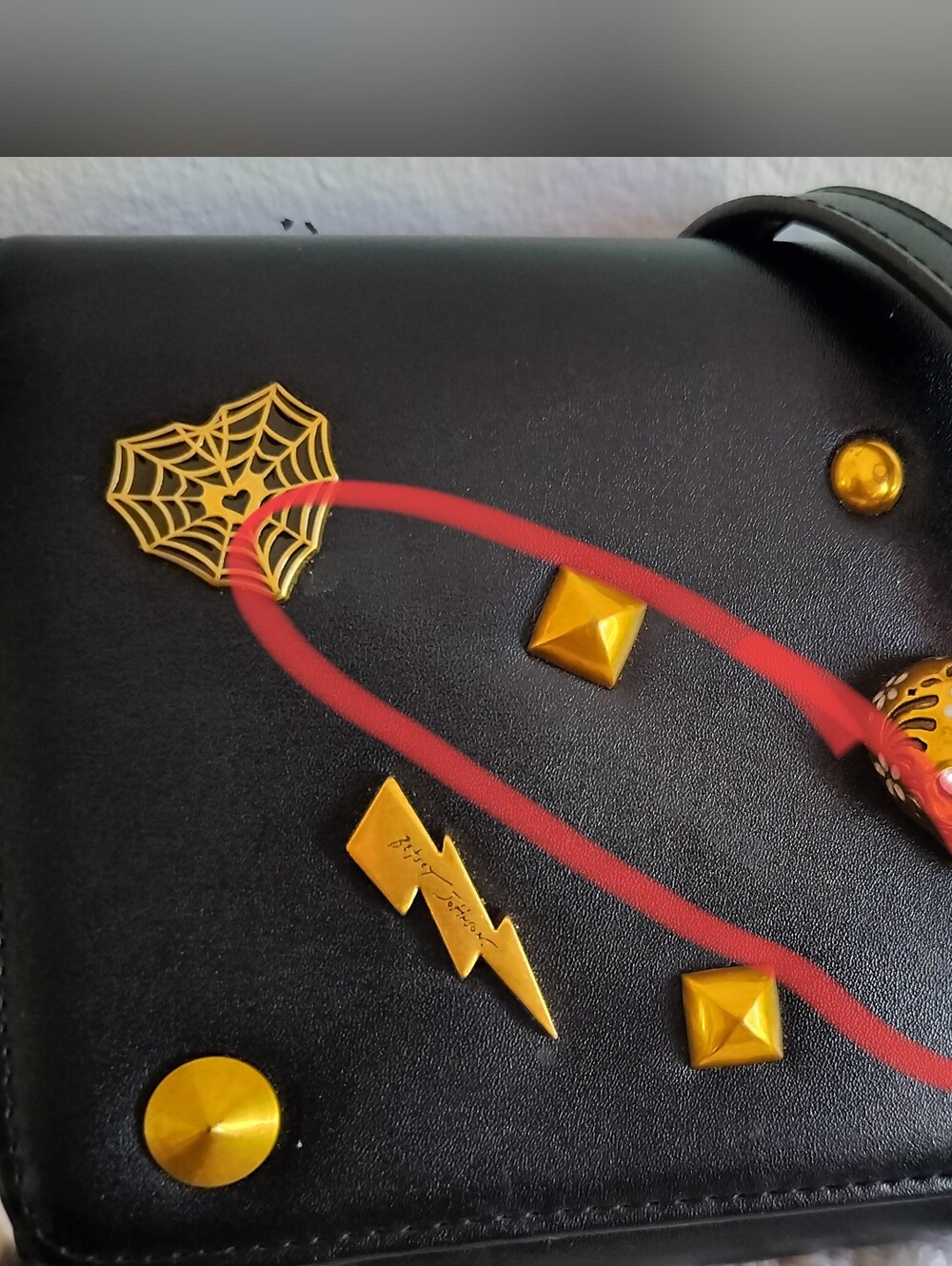 Betsey Johnson Xosybil Skull Crossbody Bag - Picture 2 of 4